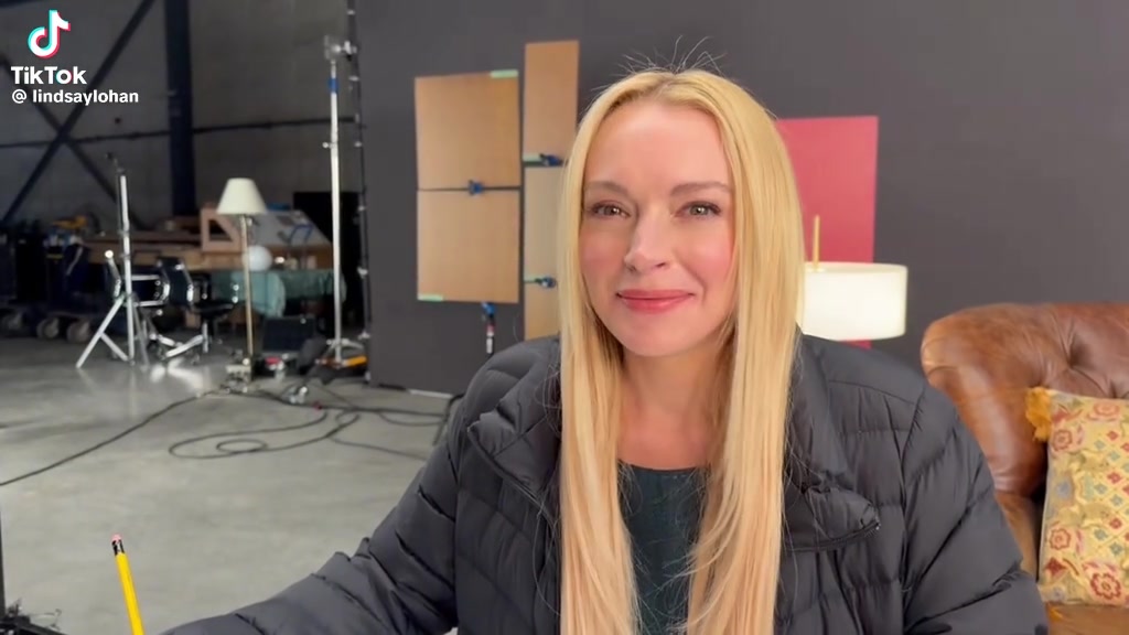 It's October 3rd — Lindsay Lohan Recreated THE Scene